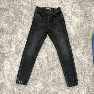 Levi’s wedgie skinny black jean